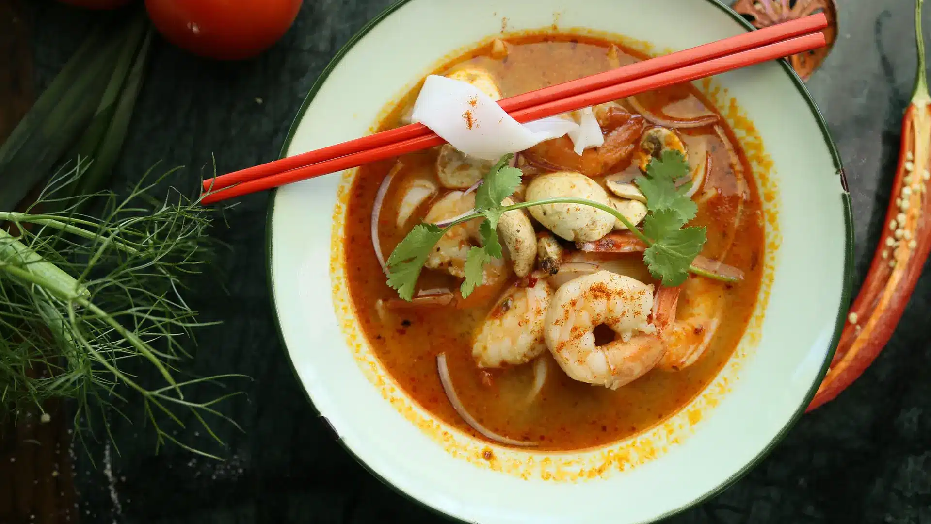 Thailand entdecken | Reiseinfos | Essen in Thailand | Tom Yum Goong (Garnelen Suppe) (ST) | Header 1920x1080px