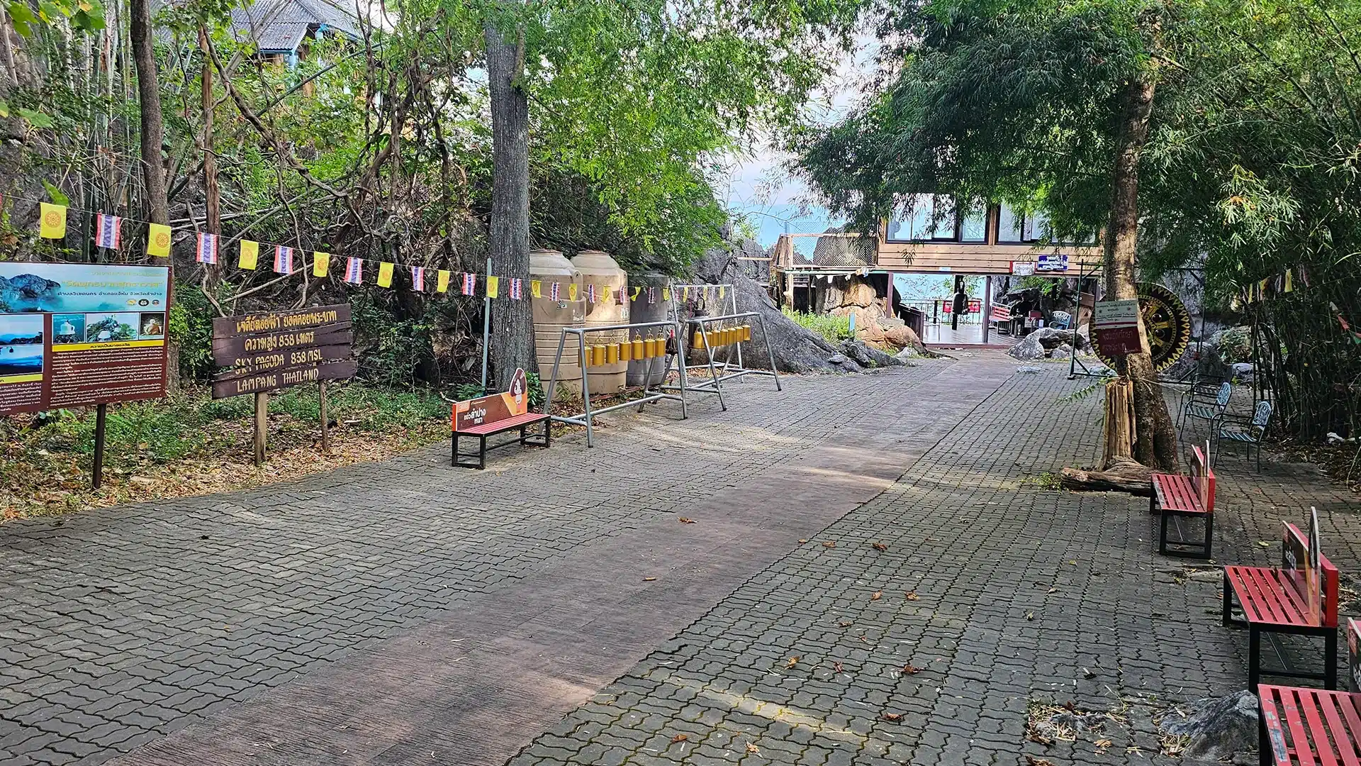 Floating Pagodas 15 | Places of interest in Chiang Mai