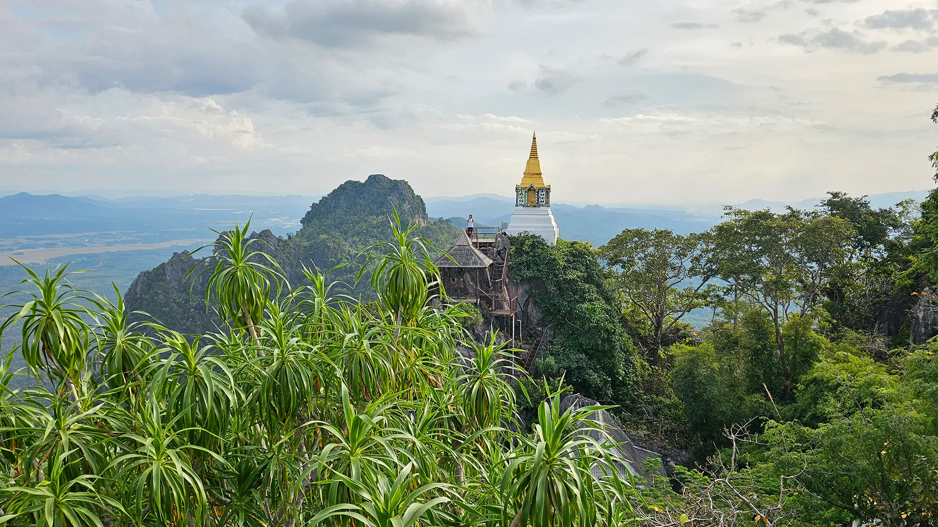 Floating Pagodas 2 | Places of interest in Chiang Mai