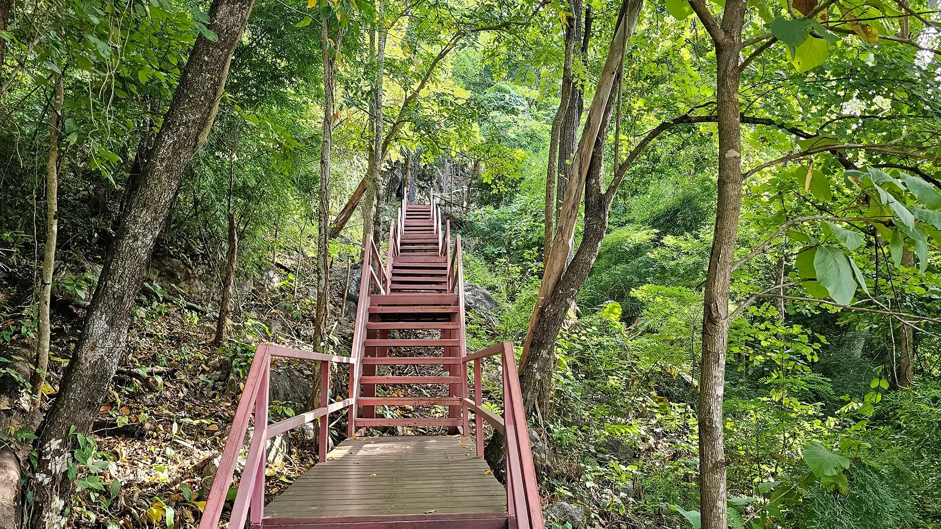 Floating Pagodas 9 | Places of interest in Chiang Mai