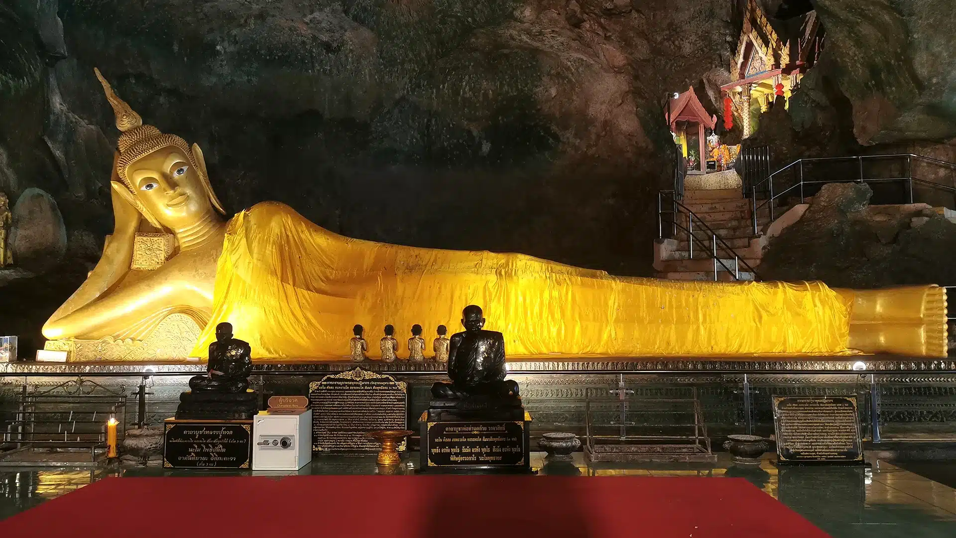 Monkey Temple Suwan Khuha 2 | Places of interest in Phang-Nga
