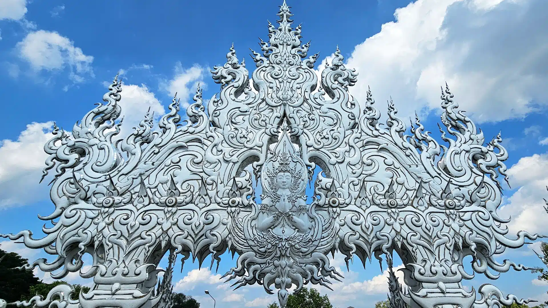 White Temple 14 | Sehenswürdigkeiten in Chiang Rai