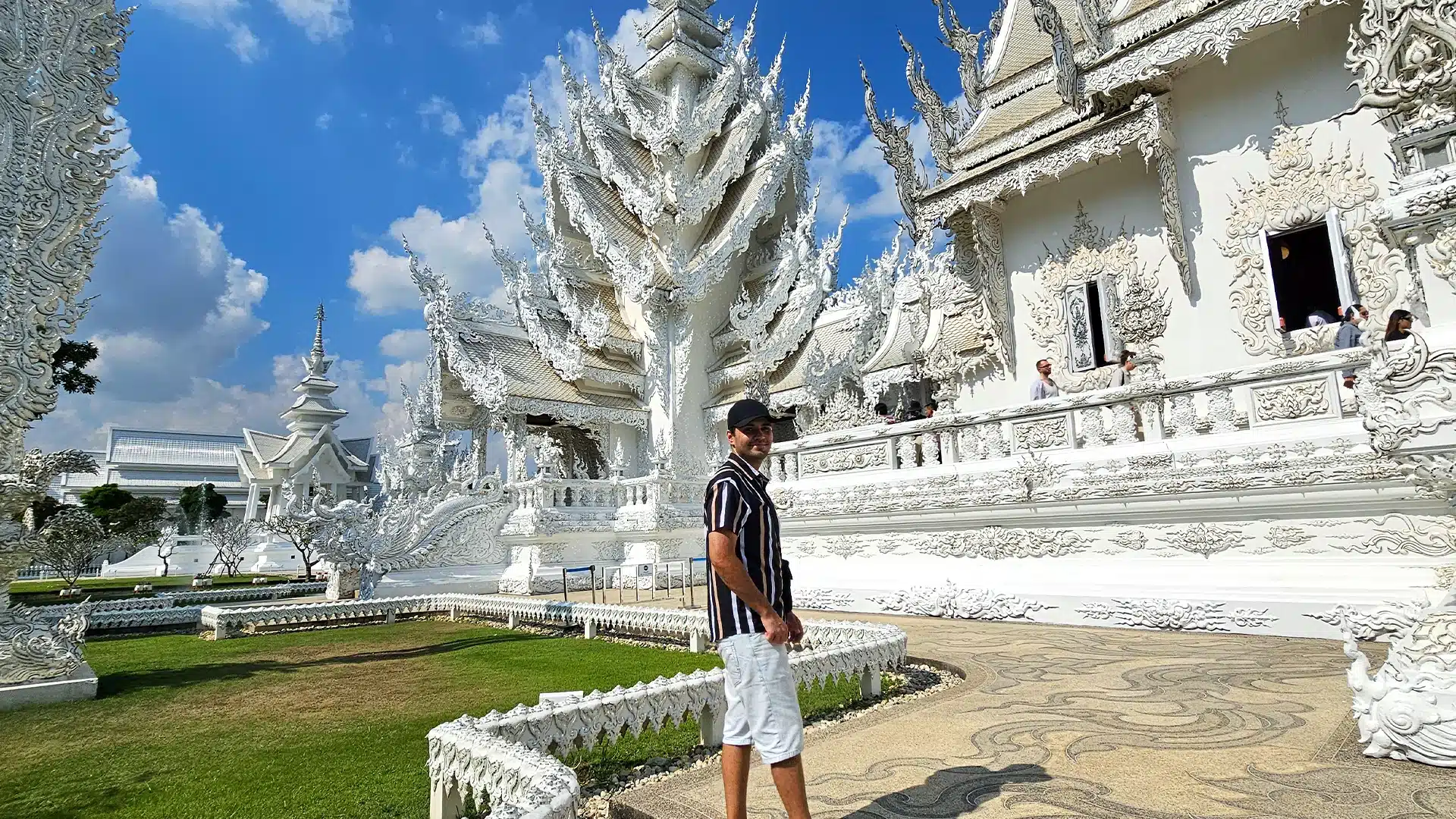 White Temple 21 | Sehenswürdigkeiten in Chiang Rai | Dennis