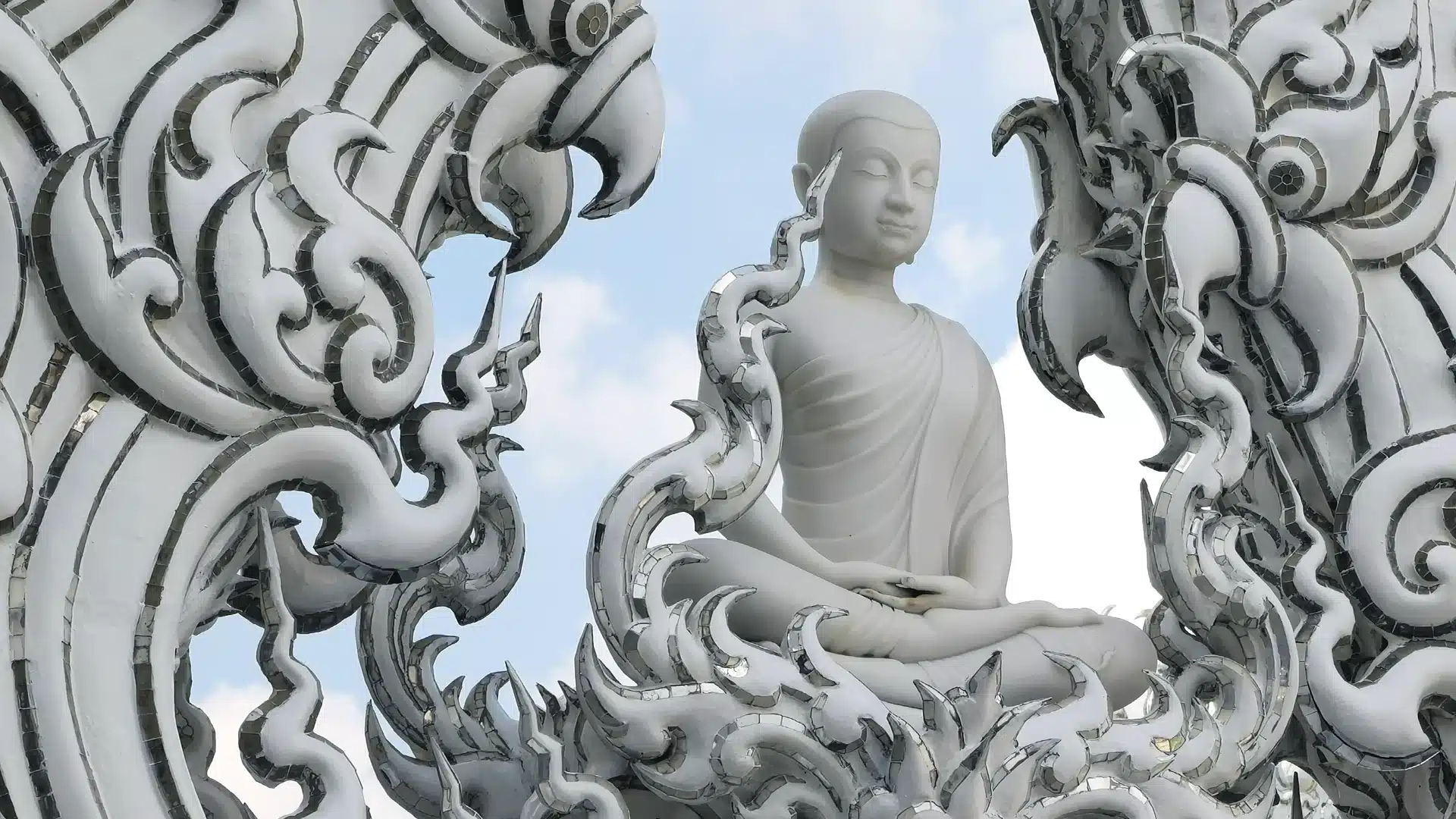 White Temple 39a | Sehenswürdigkeiten in Chiang Rai